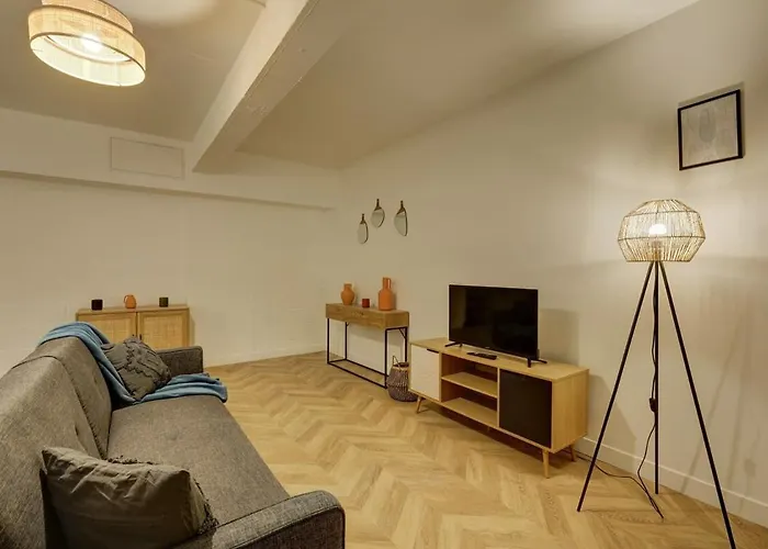 Gare Austerlitz Renovated & Comfortable 8 Guests Appartement *